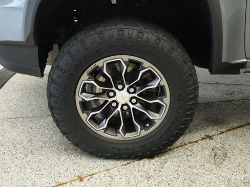 Used 2022 Chevrolet Colorado ZR2 AWD/4WD image 14