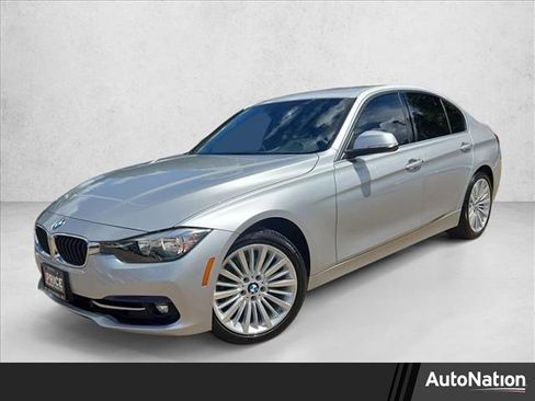 Used 2017 BMW 330i Sedan RWD image 1