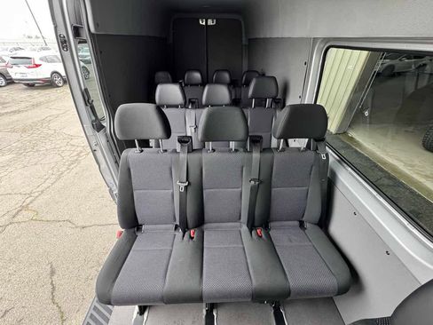 Used 2016 Mercedes-Benz Sprinter 3500 image 21
