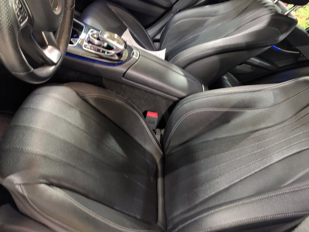 Used 2017 Mercedes-Benz E 300 4MATIC image 6