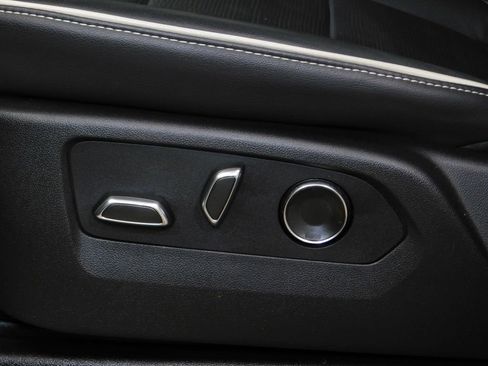 Used 2024 Cadillac Escalade ESV Sport w/ LPO, ONYX Package image 32