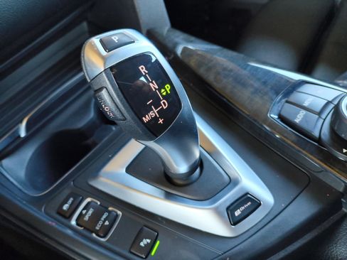 Used 2017 BMW 330e RWD image 25