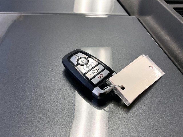 Used 2023 Ford F150 4x4 SuperCrew image 9