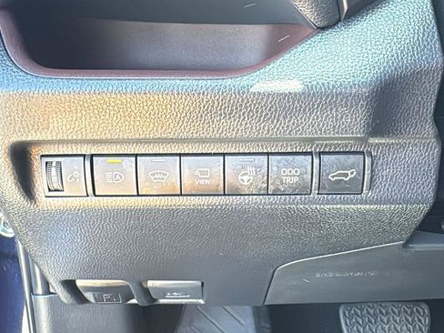 Used 2025 Toyota RAV4 Limited w/ Advanced Technology Package FWD image 14