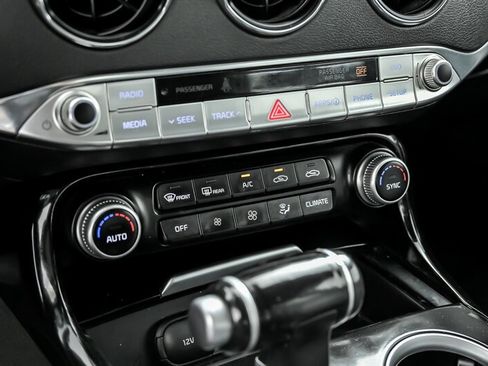 Used 2019 Kia Stinger image 31