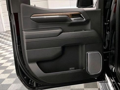 Used 2024 Chevrolet Silverado 1500 High Country w/ High Country Premium Package image 20