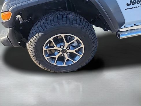 Used 2024 Jeep Wrangler Sport S image 14