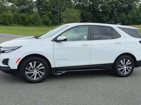 Used 2024 Chevrolet Equinox LT AWD/4WD image 5