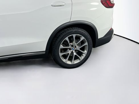 Used 2022 BMW X5 xDrive40i w/ Premium Package image 30