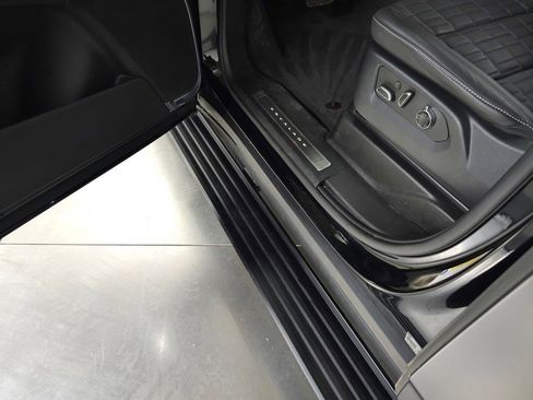 Certified 2023 Cadillac Escalade Sport Platinum w/ LPO, ONYX Package AWD/4WD image 17