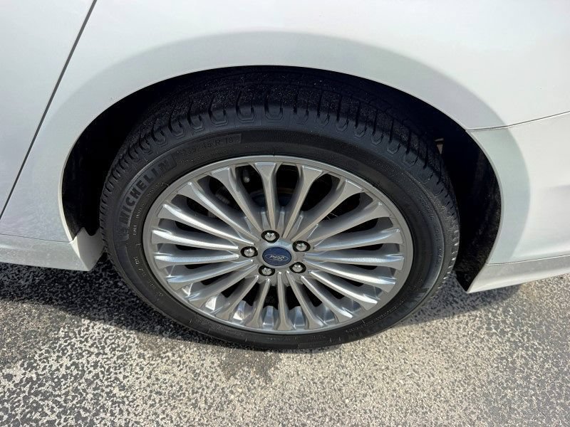 Used 2016 Ford Fusion Titanium FWD image 32