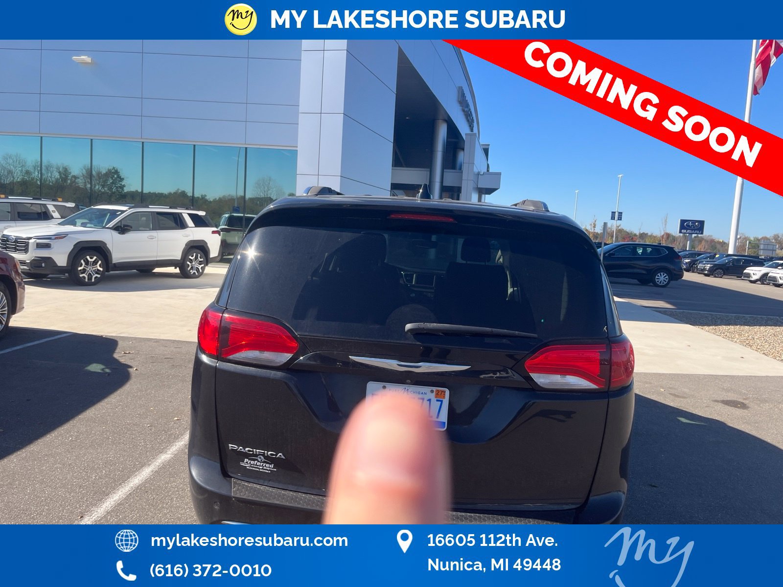 Used 2018 Chrysler Pacifica Touring-L FWD image 7