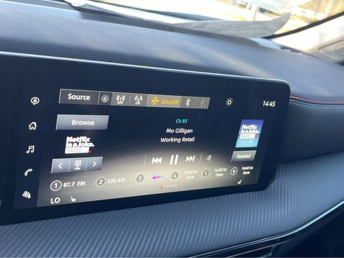 New 2025 Nissan Kicks SR image 18