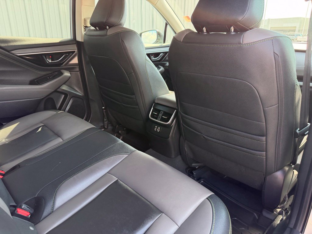 Used 2023 Subaru Outback Onyx Edition AWD/4WD image 31