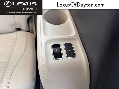 Used 2020 Mercedes-Benz GLS 450 4MATIC image 32