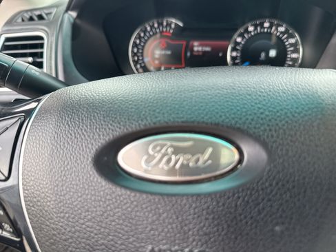 Used 2016 Ford Explorer Platinum AWD/4WD image 29
