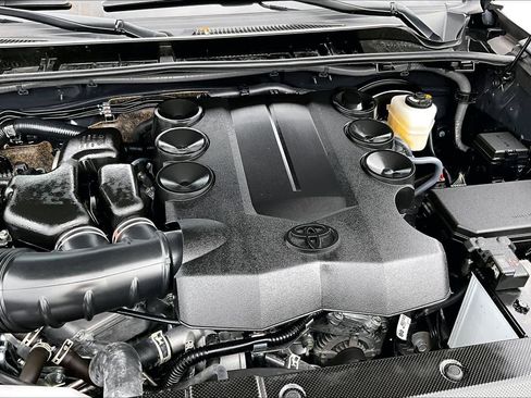 Used 2024 Toyota 4Runner Limited image 31