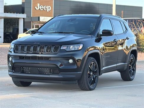 New 2026 Jeep Compass Latitude image 8