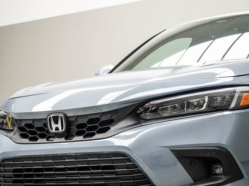 Used 2022 Honda Civic Sport Touring image 2