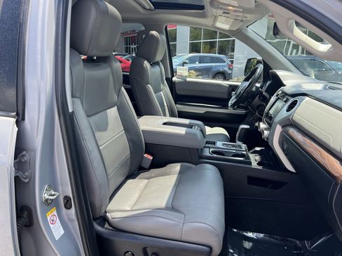 Used 2018 Toyota Tundra Limited w/ Limited Premium Package AWD/4WD image 27
