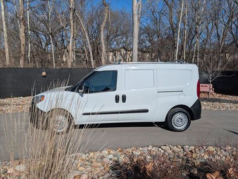 Used 2018 RAM ProMaster City Tradesman image 2