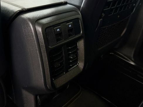 Used 2025 Ford Bronco Badlands AWD/4WD image 28