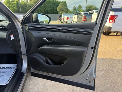 Used 2024 Hyundai Tucson Blue AWD/4WD image 11