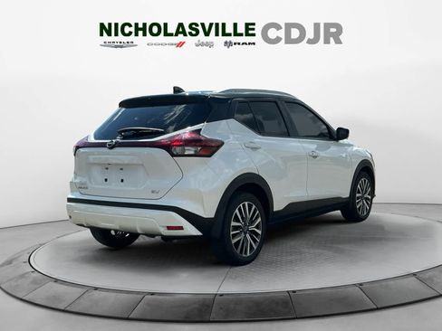 Used 2023 Nissan Kicks SV FWD image 5
