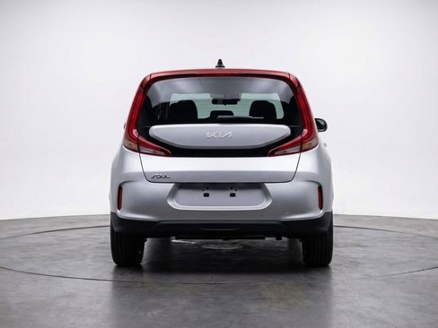 Used 2025 Kia Soul LX w/ LX Technology Package image 7