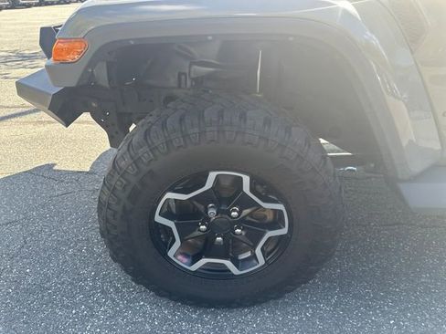 Used 2021 Jeep Gladiator Sport image 23