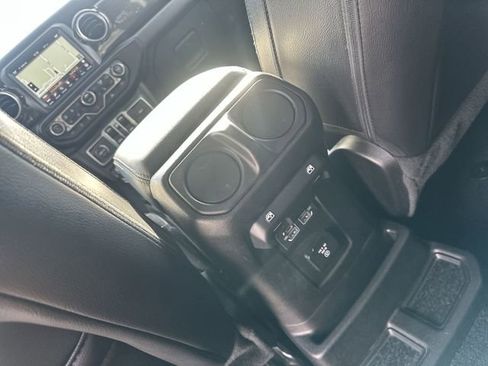 Used 2021 Jeep Wrangler Unlimited Sahara image 23