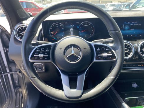 Used 2021 Mercedes-Benz GLB 250 w/ Premium Package image 23