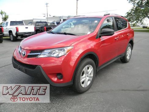 Used 2014 Toyota RAV4 LE AWD/4WD image 5