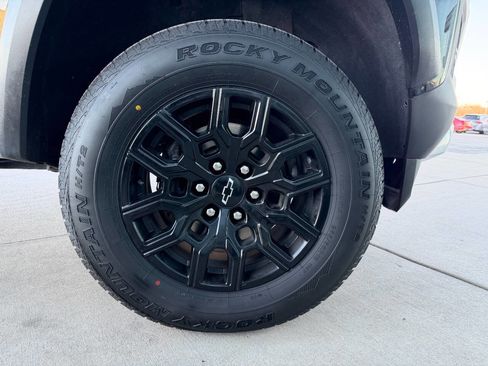 Used 2024 Chevrolet Colorado Trail Boss w/ Advanced Trailering Package image 43