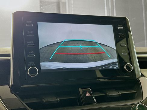 Used 2020 Toyota Corolla LE FWD image 22