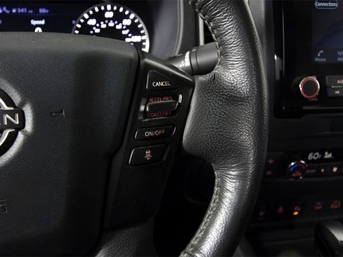 Used 2022 Nissan Frontier SV image 16