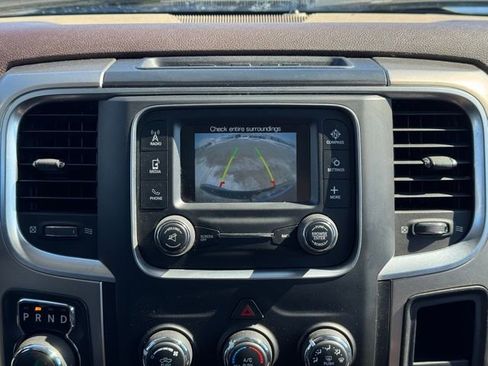 Used 2013 RAM 1500 Classic SLT w/ Premium Display Pkg image 4