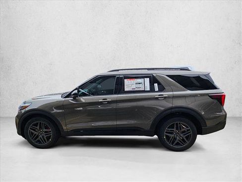 New 2026 Ford Explorer ST w/ Sun And Sound Package image 5