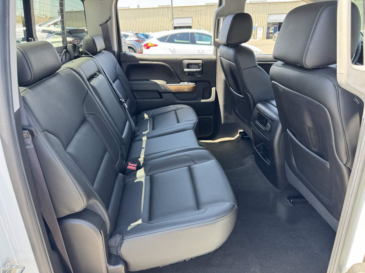 Used 2015 Chevrolet Silverado 1500 LTZ RWD image 18