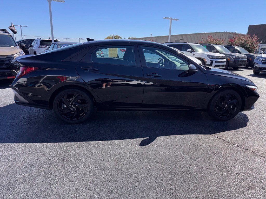 Used 2026 Hyundai Elantra Sport FWD image 6