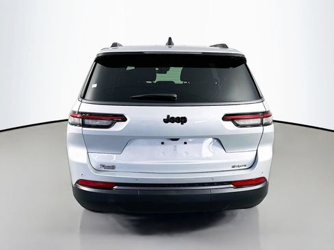 New 2026 Jeep Grand Cherokee L 2WD image 6