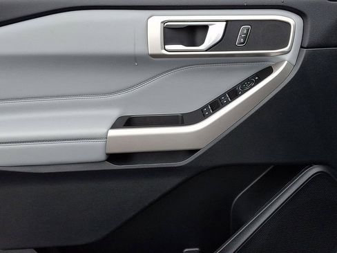 Certified 2024 Ford Explorer XLT w/ Equipment Group 202A image 13