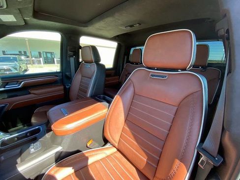 Used 2024 GMC Sierra 3500 Denali Ultimate image 13