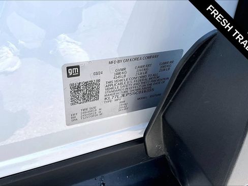 Used 2025 Chevrolet Trax RS w/ Driver Confidence Package FWD image 17