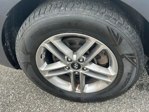Used 2018 Hyundai Santa Fe Sport AWD/4WD image 25