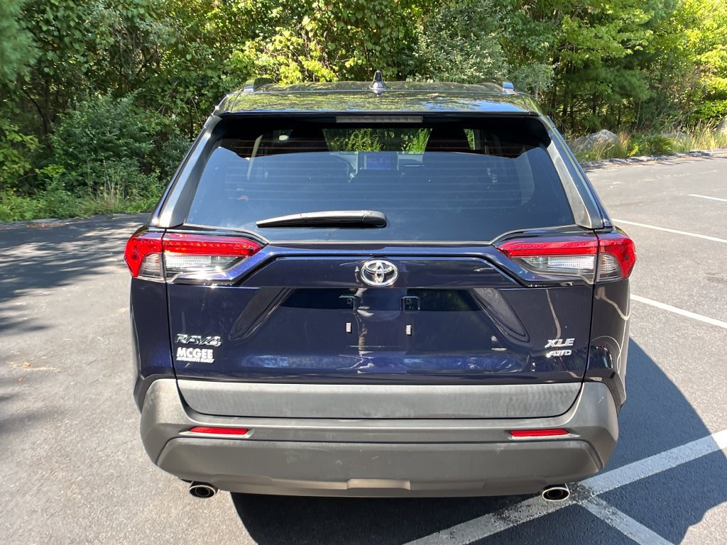 Used 2023 Toyota RAV4 XLE AWD/4WD image 4