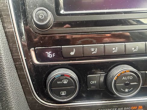 Used 2018 Volkswagen Passat 2.0T SE image 20