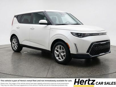 Used 2025 Kia Soul LX w/ LX Technology Package