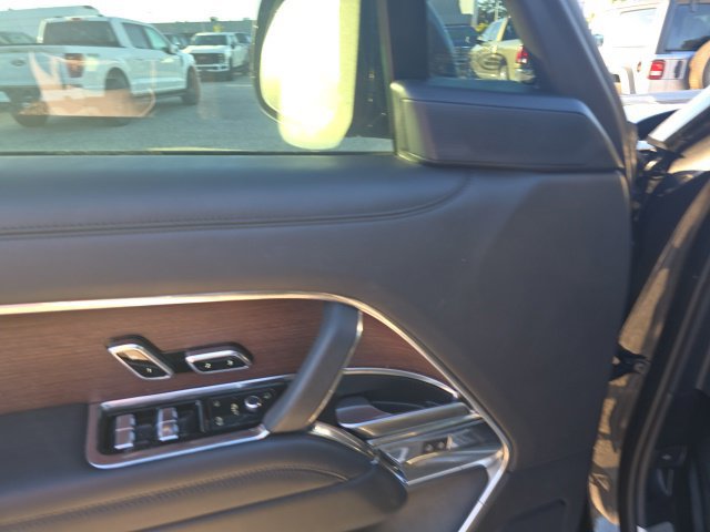 Used 2023 Land Rover Range Rover Autobiography AWD/4WD image 10