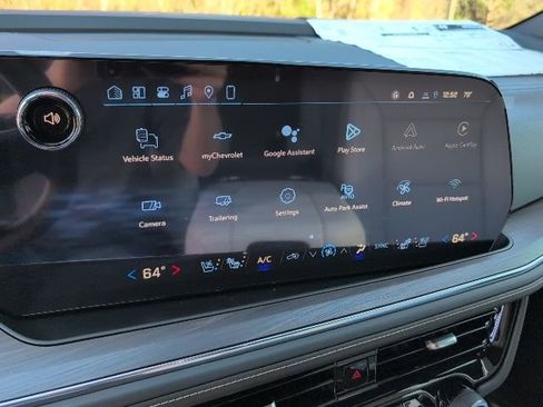 New 2026 Chevrolet Suburban Premier image 25